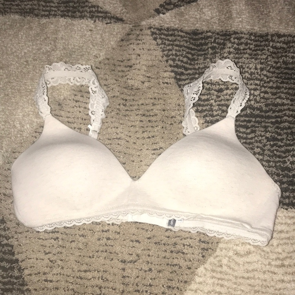 white lace bra